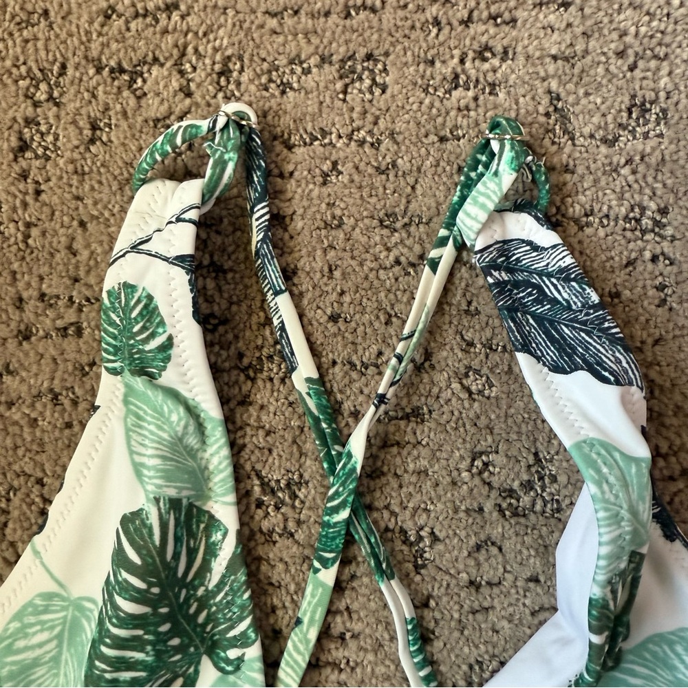 Cupshe Green Leaf Print One Piece Swimsuit - Picture 5 of 5